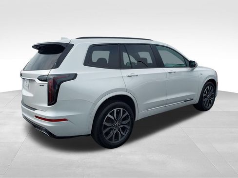 Used 2021 Cadillac XT6 Sport w/ Platinum Package AWD/4WD image 5