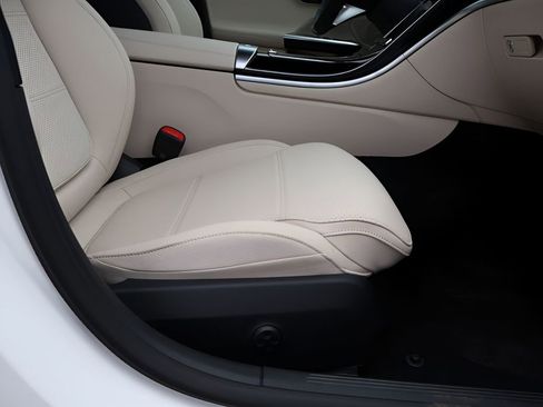 New 2026 Mercedes-Benz C 300 4MATIC Sedan image 11