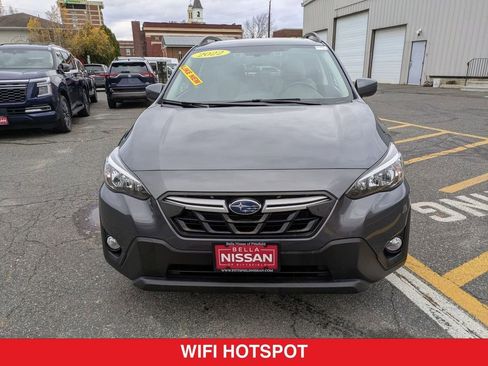 Used 2022 Subaru Crosstrek 2.0i Premium w/ Moonroof Package image 9