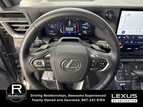 Used 2024 Lexus GX 550 AWD/4WD image 13