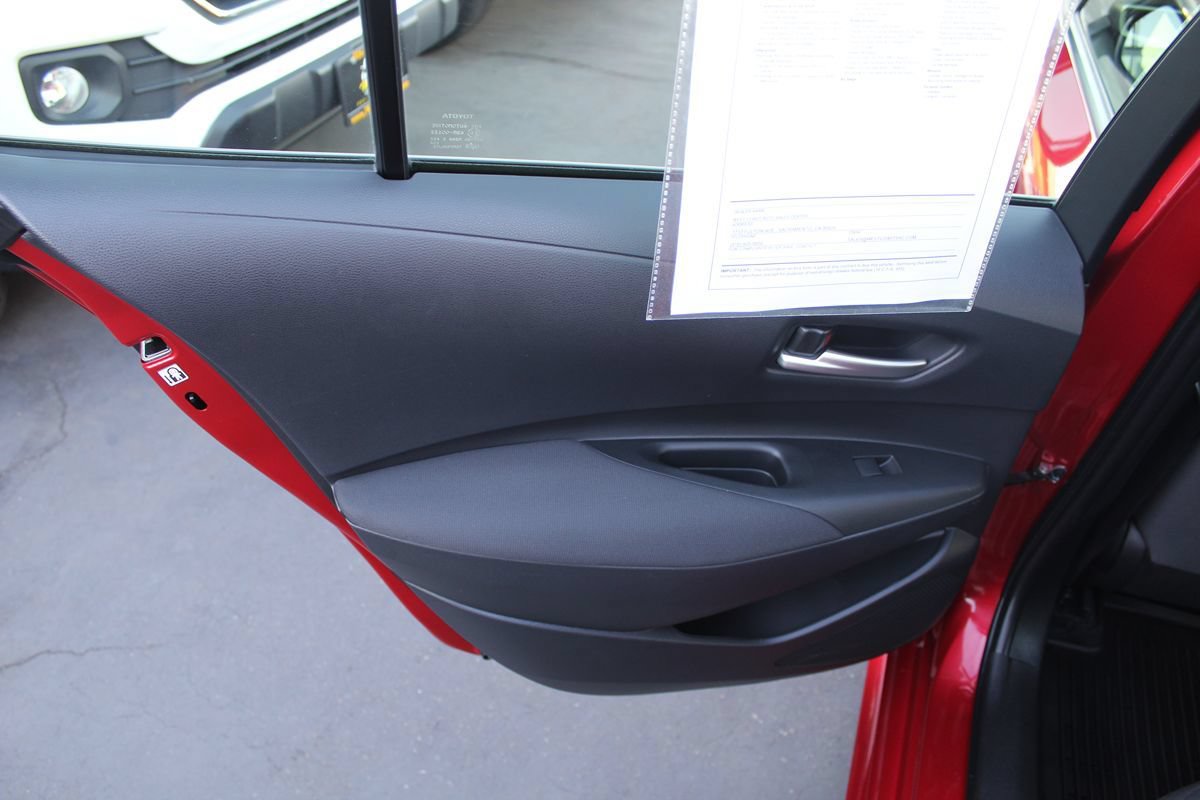 Used 2021 Toyota Corolla LE w/ Carpet Mat Package (TMS) FWD image 22