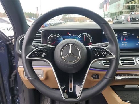 Used 2025 Mercedes-Benz GLE 450e 4MATIC image 26