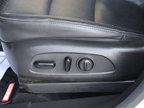 Used 2021 Buick Encore GX Essence w/ Advanced Technology Package AWD/4WD image 13