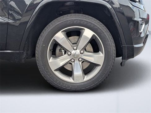 Used 2015 Jeep Grand Cherokee Overland image 34
