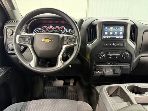 Used 2021 Chevrolet Silverado 2500 Custom w/ Custom Value Package image 18