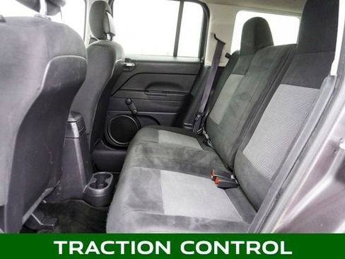 Used 2016 Jeep Patriot Sport image 7