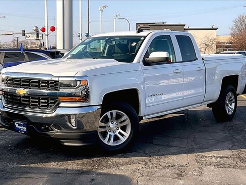 Used 2018 Chevrolet Silverado 1500 LT w/ All Star Edition image 10