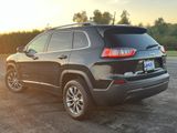 Used 2019 Jeep Cherokee Latitude Plus image 2