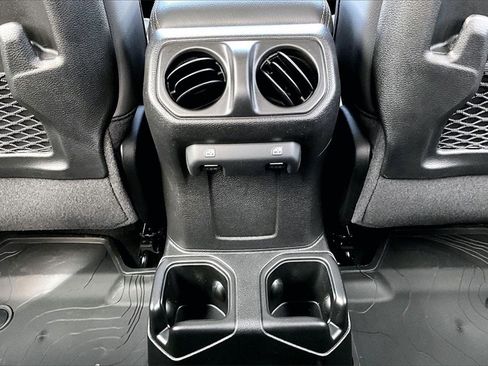 New 2026 Jeep Gladiator Sport image 17