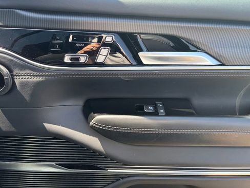 Used 2024 Jeep Grand Wagoneer L Series II w/ Quick Order Packagew 28T AWD/4WD image 19