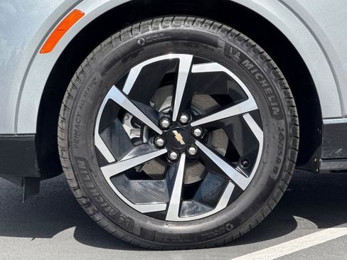 Used 2025 Chevrolet Equinox EV LT w/ Convenience Package image 15