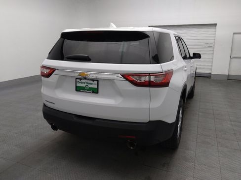 Used 2021 Chevrolet Traverse LS image 7