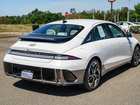 Used 2025 Hyundai Ioniq 6 SEL RWD image 5