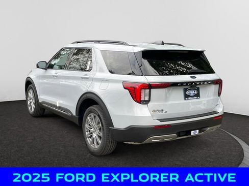 New 2025 Ford Explorer Active w/ Active Comfort Package image 3