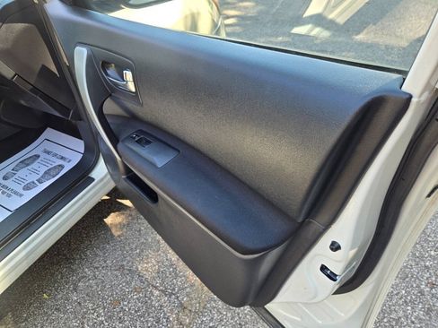 Used 2013 Nissan Rogue S AWD/4WD image 24
