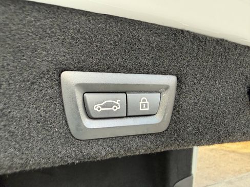Used 2018 BMW M760i xDrive AWD/4WD image 52
