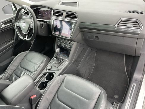 Used 2019 Volkswagen Tiguan SEL Premium AWD/4WD image 11