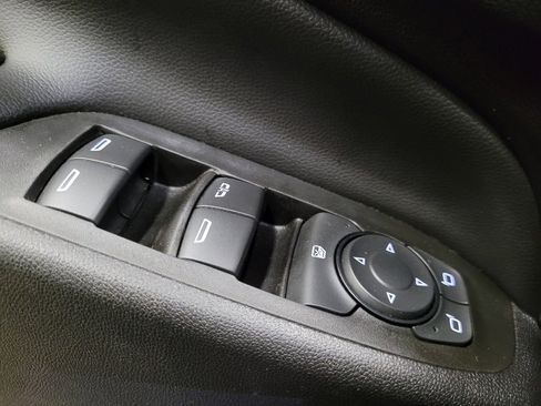 Used 2021 Chevrolet Equinox LT w/ Driver Convenience Package FWD image 27