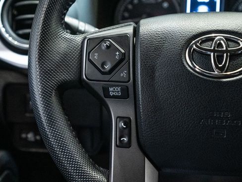 Used 2021 Toyota Tacoma TRD Off-Road image 27