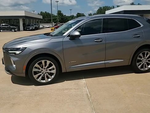 Certified 2022 Buick Envision Avenir w/ Technology Package II image 5