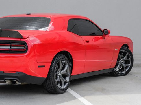 Used 2019 Dodge Challenger R/T RWD image 13
