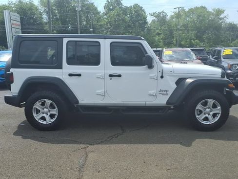 Certified 2018 Jeep Wrangler Unlimited Sport S AWD/4WD image 9