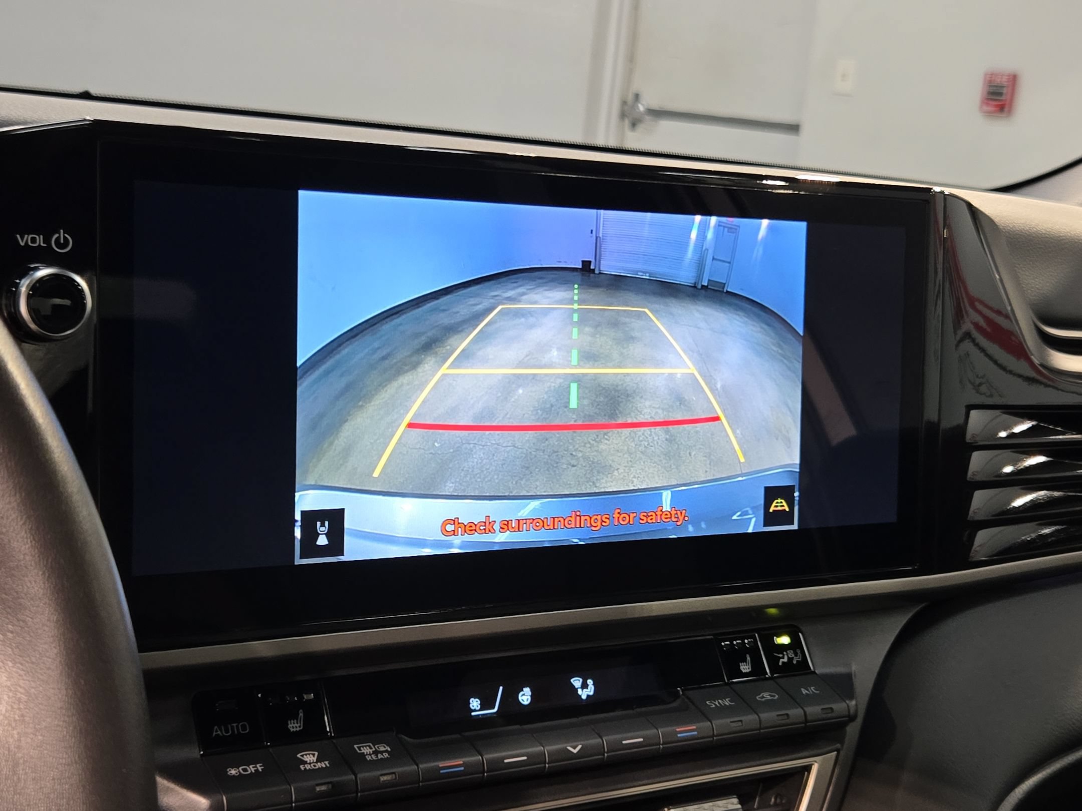 Used 2025 Toyota Camry XSE FWD image 31