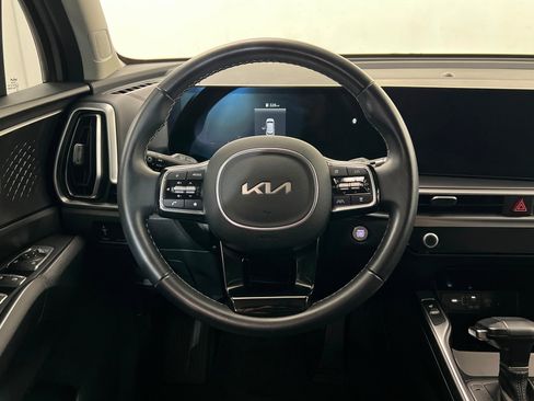 Used 2024 Kia Sorento S w/ Panoramic Sunroof Package FWD image 13