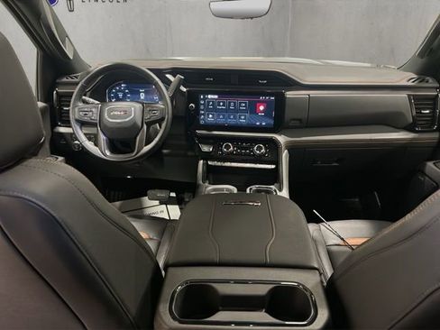 Used 2025 GMC Sierra 2500 AT4 w/ AT4 Premium Plus Package image 2