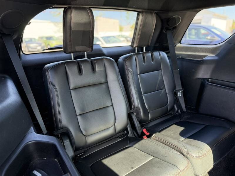 Used 2016 Ford Explorer Sport w/ Equipment Group 401A AWD/4WD image 17