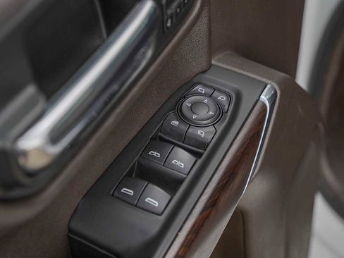 Used 2021 GMC Sierra 1500 SLT w/ X31 Off-Road Package image 23