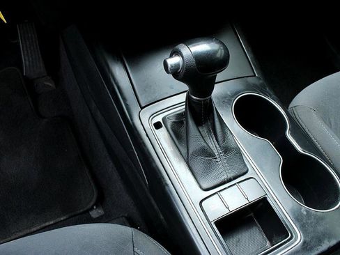 Used 2016 Kia Sorento L image 9