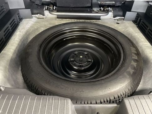 Used 2024 Nissan Rogue SV FWD image 26