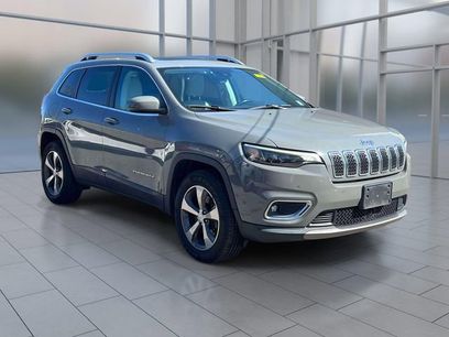 Used 2019 Jeep Cherokee Limited w/ Technology Group