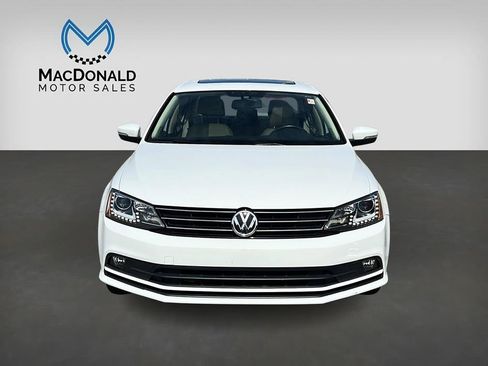 Used 2016 Volkswagen Jetta SEL FWD image 3