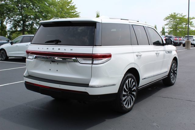 Certified 2023 Lincoln Navigator Black Label AWD/4WD image 3