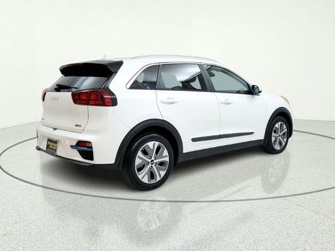 Used 2022 Kia Niro EX FWD image 8