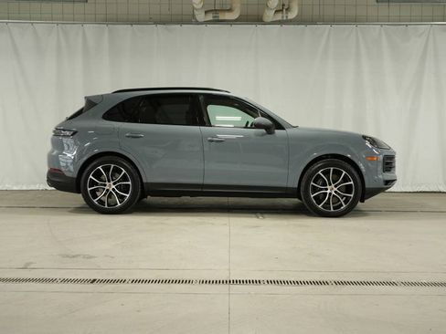 Certified 2025 Porsche Cayenne image 8