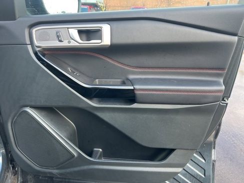 Used 2024 Ford Explorer ST-Line w/ Class IV Trailer Tow Package image 10