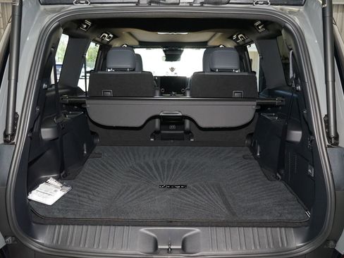 Used 2025 Lexus GX 550 w/ Cold Area Package image 35