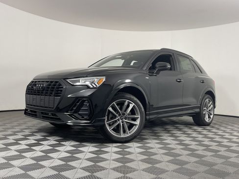New 2025 Audi Q3 2.0T Premium image 2