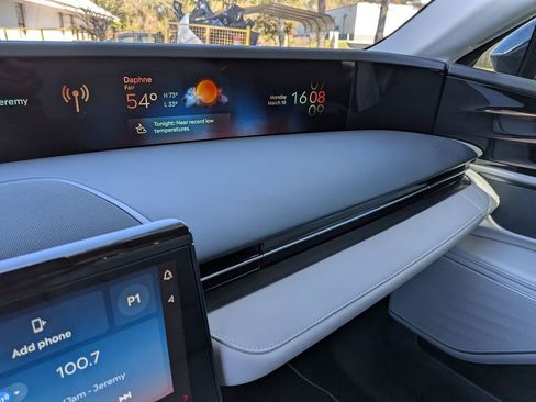 New 2026 Lincoln Nautilus Premier image 14