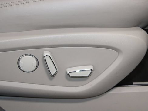 Used 2023 Lincoln Nautilus Reserve FWD image 27