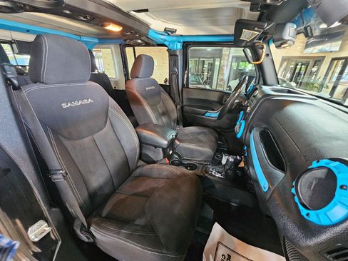 Used 2016 Jeep Wrangler Unlimited Sahara w/ Max Tow Package AWD/4WD image 10