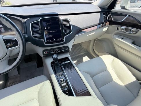 Used 2016 Volvo XC90 T6 Momentum w/ Momentum Plus Package AWD/4WD image 15
