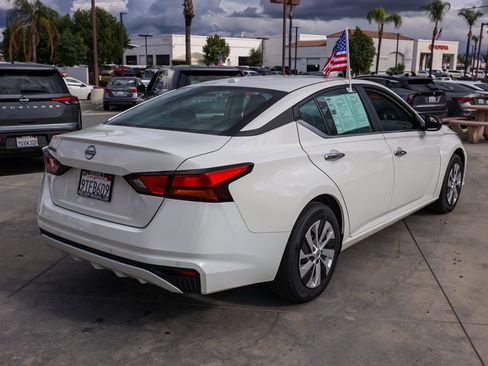 Used 2025 Nissan Altima 2.5 S image 4