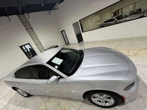 Used 2022 Dodge Charger SXT image 10