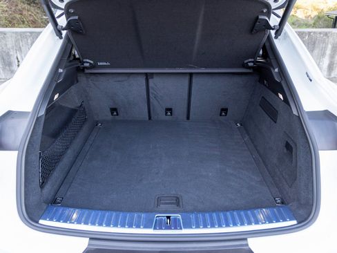 Certified 2025 Porsche Cayenne Coupe image 43