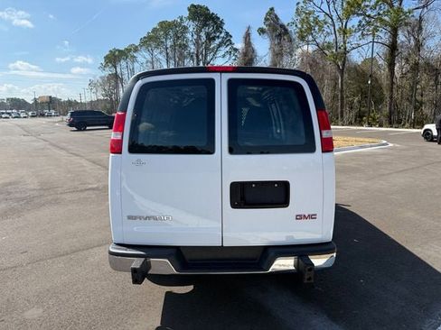 Used 2023 GMC Savana 2500 w/ Driver Convenience Package image 7