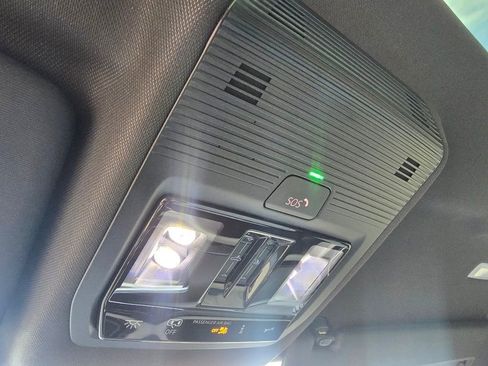 Used 2025 Volkswagen Atlas Cross Sport SEL Premium R-Line image 23